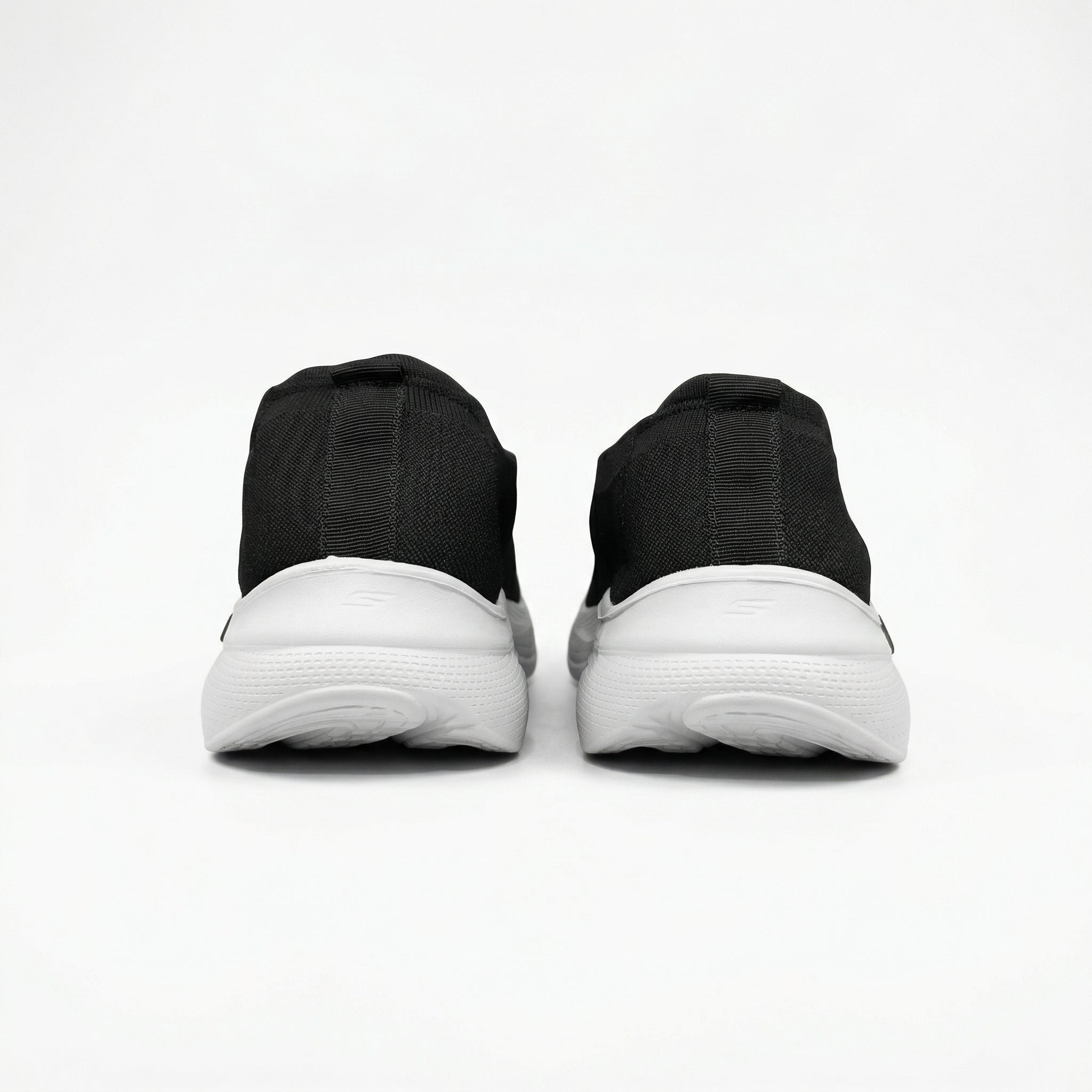Skechers Max Cushion with Air-Cooled – Black